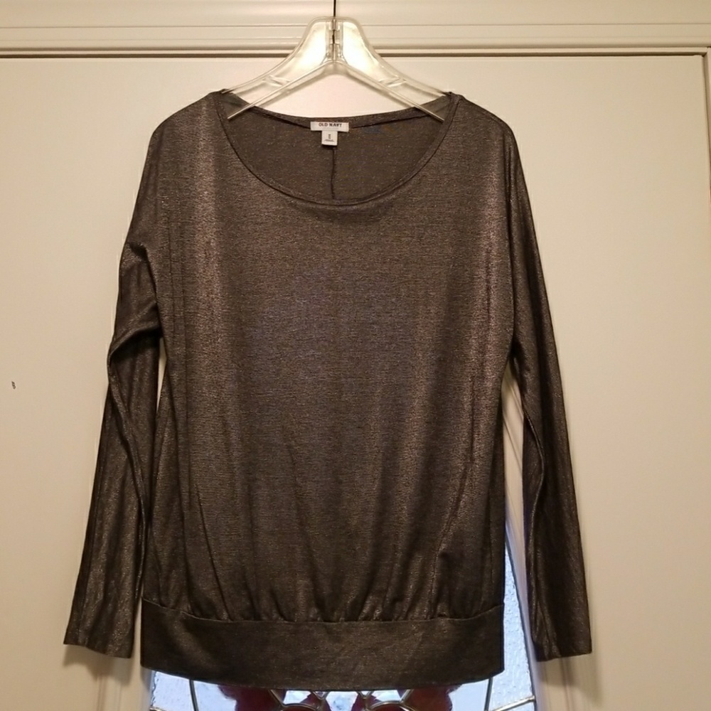Silver/Gray top